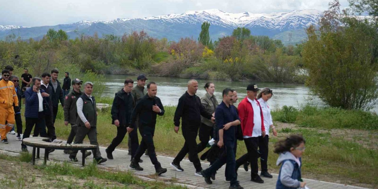 Muş’ta "Orman Benim" etkinliği ve doğa yürüyüşü düzenlendi