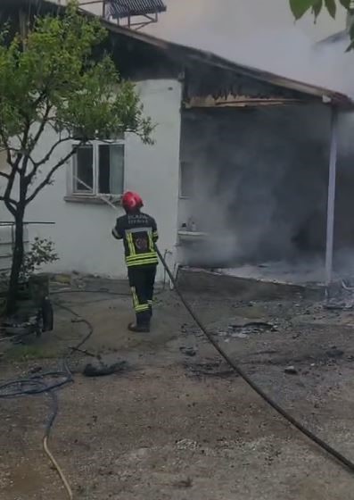 Elazığ’da yangın: 1 kişi dumandan etkilendi