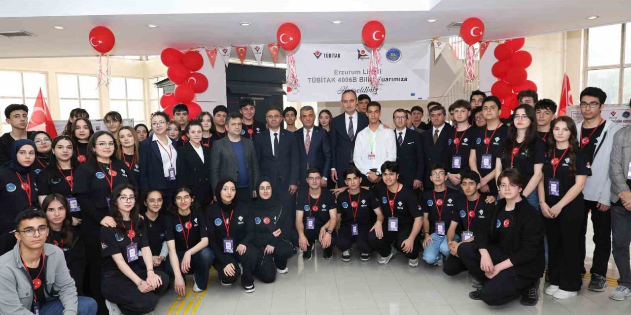 Gençlerin bilim yolculuğuna yakın ilgi