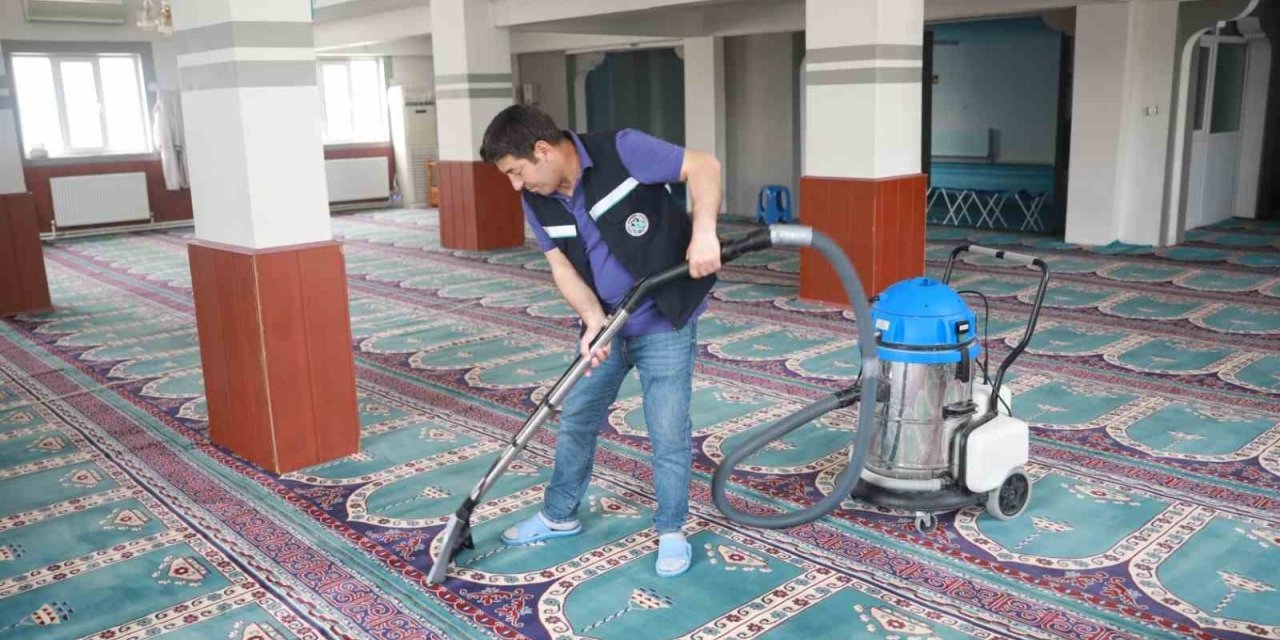 Battalgazi Belediyesi’nden bayram öncesi yoğun mesai