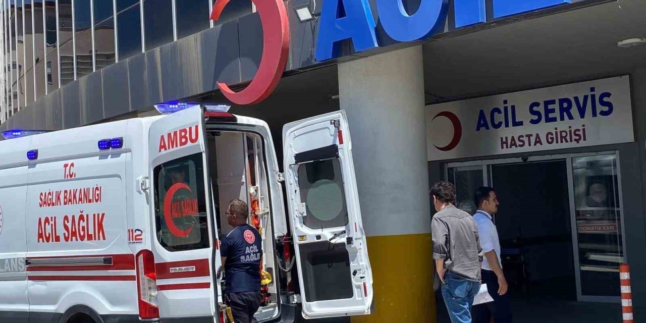 Erzincan’da acemi kasaplar hastanenin yolunu tuttu