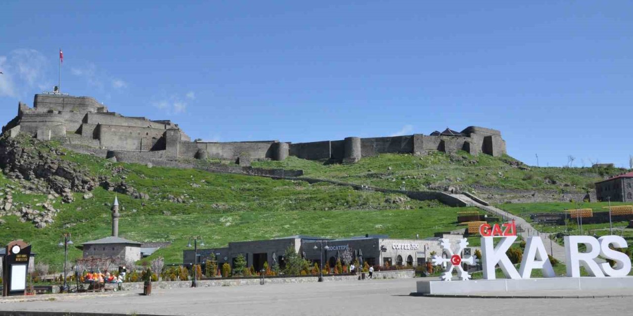 Kars’ta bayram sessizliği: Kentin en işlek noktaları boş kaldı