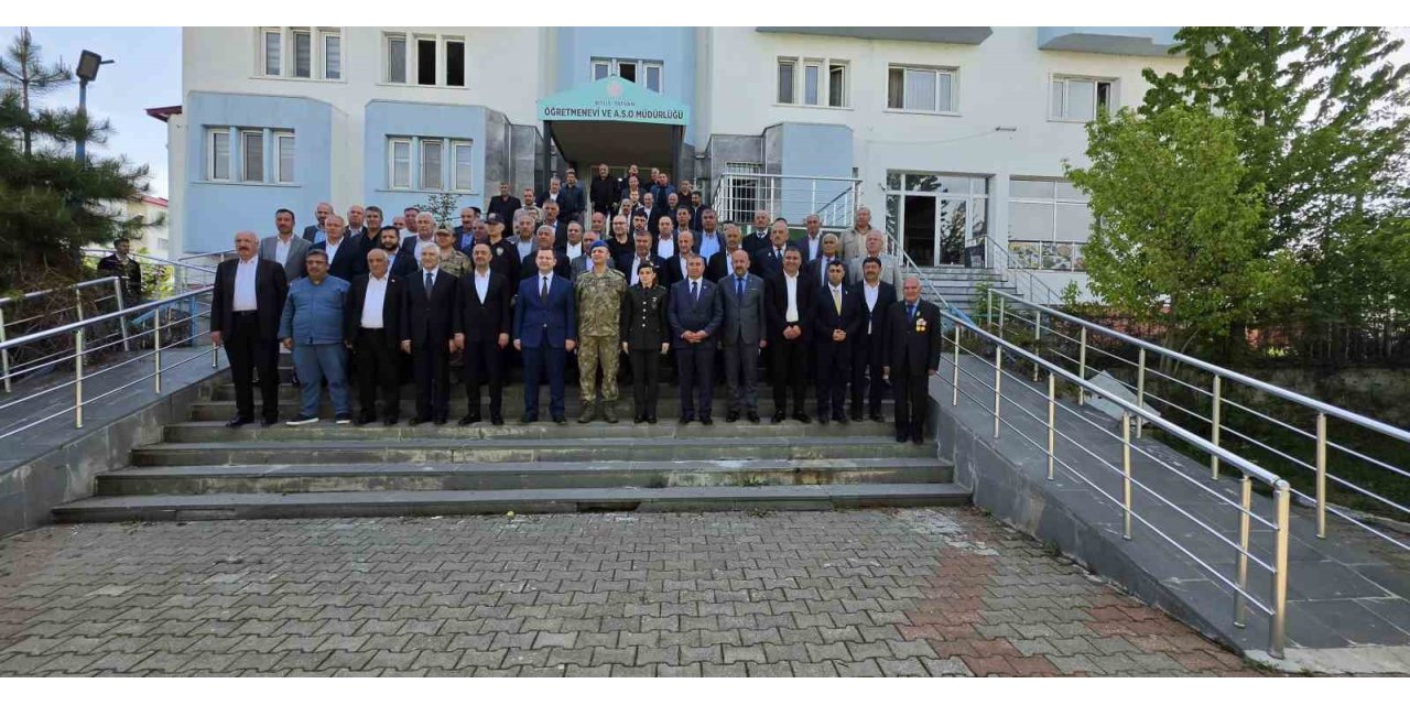 Tatvan’da bayramlaşma programı gerçekleştirildi