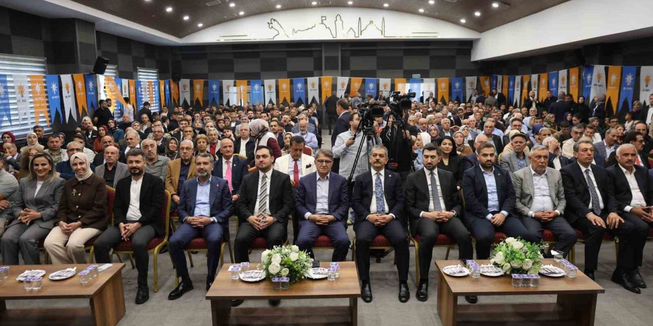 AK Parti Elazığ Teşkilatı bayramlaştı