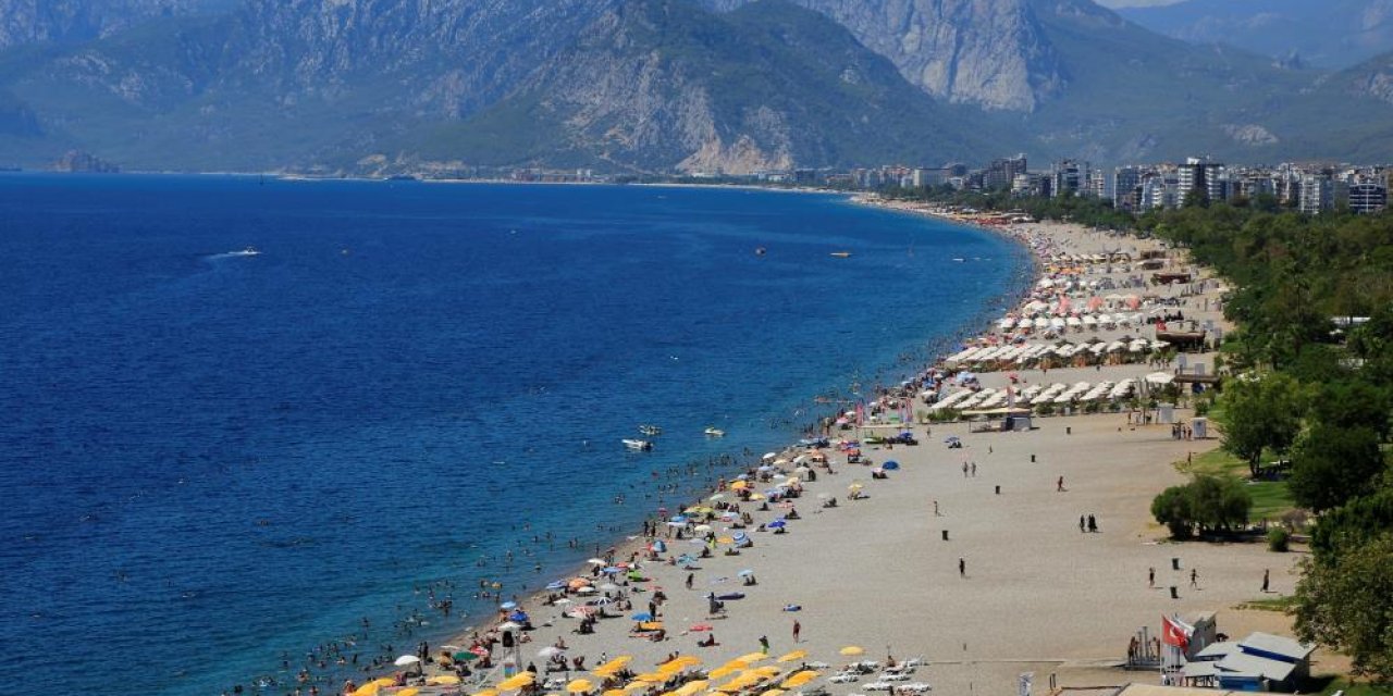 Türkiye'nin en büyük adası Gökçeada'da sezonu açtı, misafirlerini bekliyor