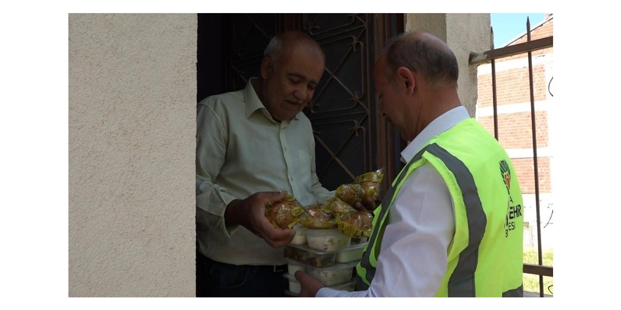 Malatya’da ihtiyaç sahiplerine yemek desteği