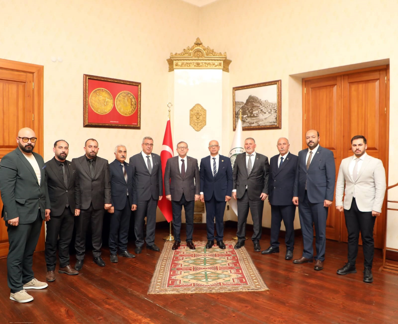 Vali Polat, MHP Heyetini Makamında Kabul Etti
