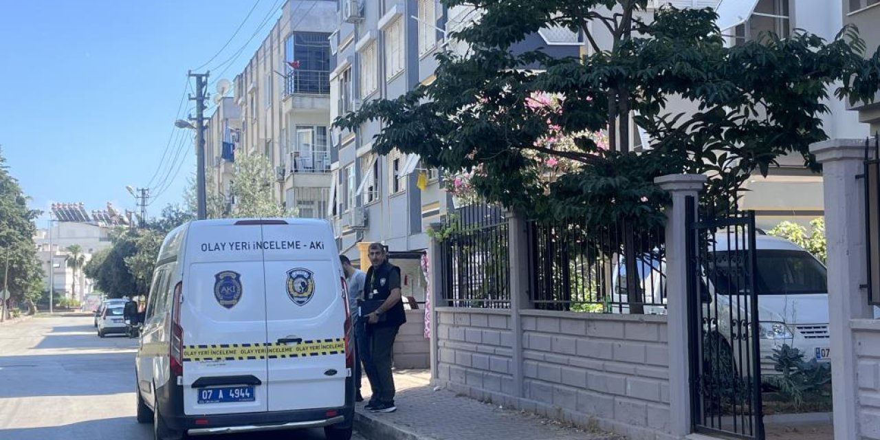 Antalya'da 34 yaşındaki genç evinde ölü bulundu