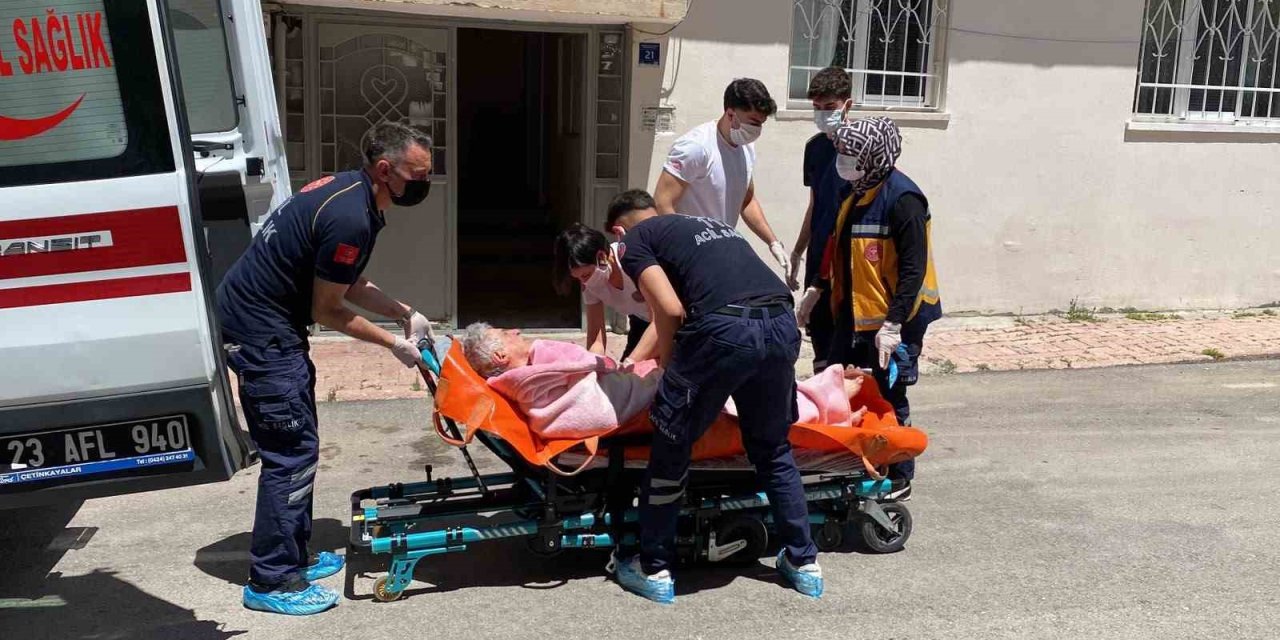 Evde düşerek mahsur kalan kardeşler için ekipler seferber oldu