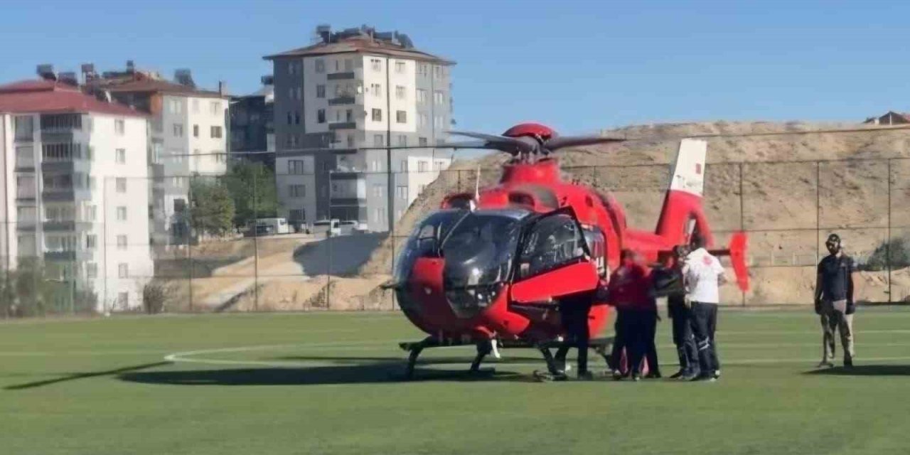 Malatya’da ambulans helikopter 66 yaşındaki hasta için havalandı