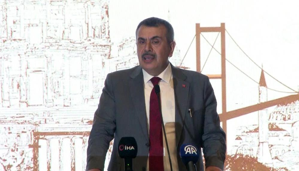 Milli Eğitim Bakanı Tekin: "Mesleki eğitim vesayet özlemcilerinin 28 Şubat süreci ile akamete uğrattıkları bir süreçti"