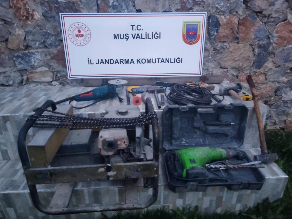 Define Umudu Operasyonla Son Buldu! Kaçak Kazıda 3 Gözaltı
