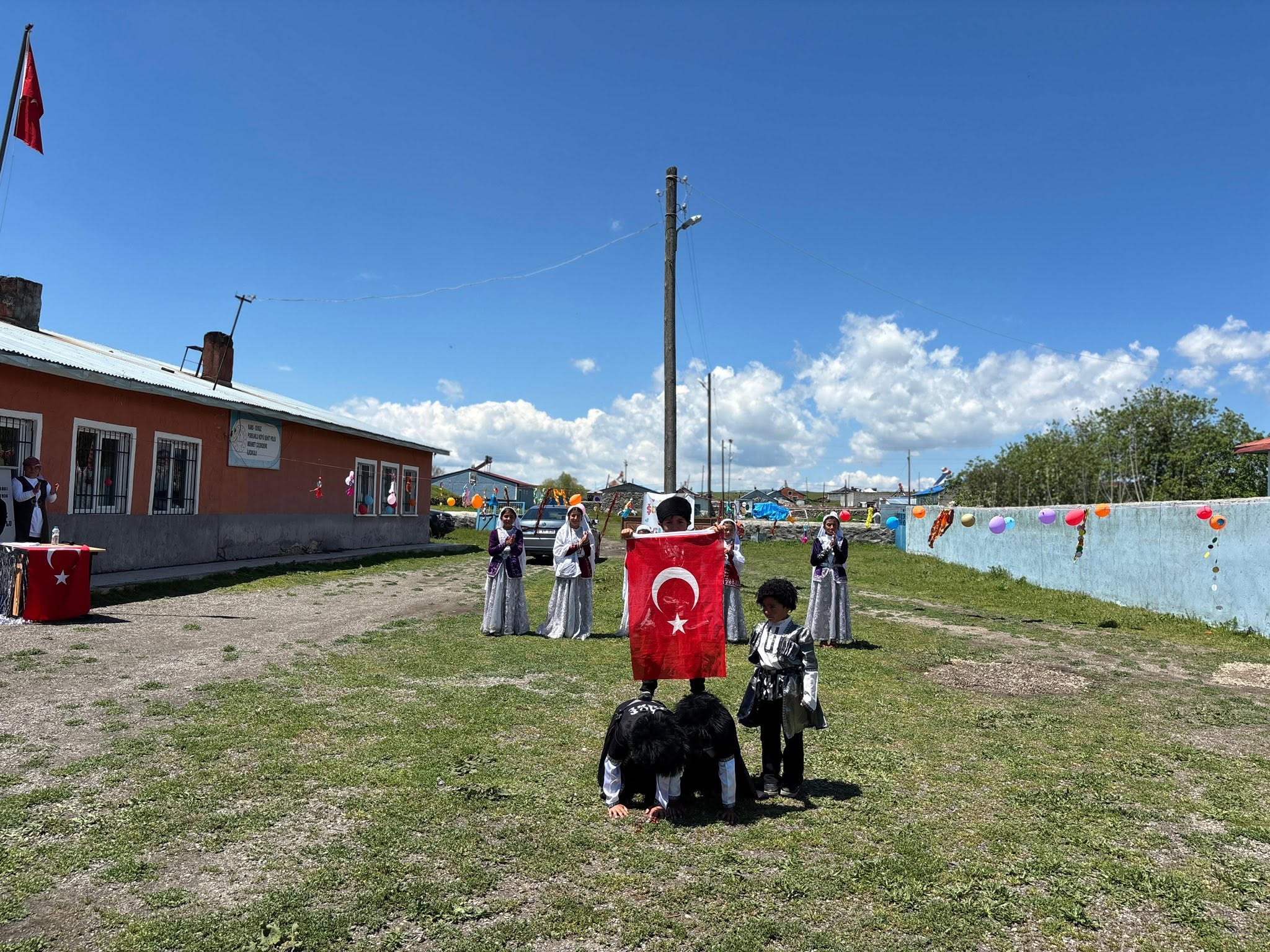 Susuz'da Miniklerin Yıl Sonu Coşkusu