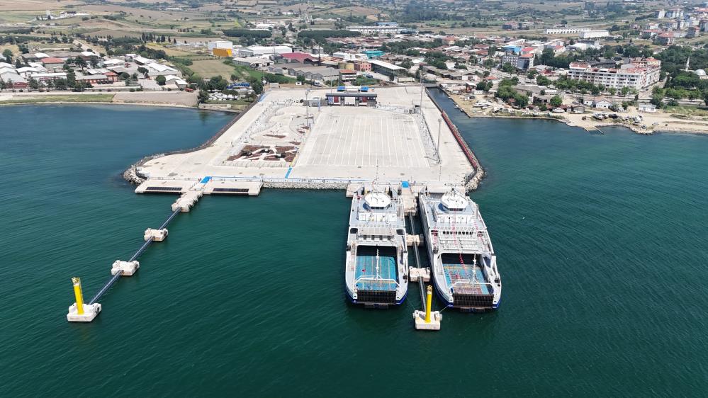 Bakan Uraloğlu: "İstanbul-Çanakkale arası ulaşım süresi ise 3,5 saatten 2 saate düşecek"