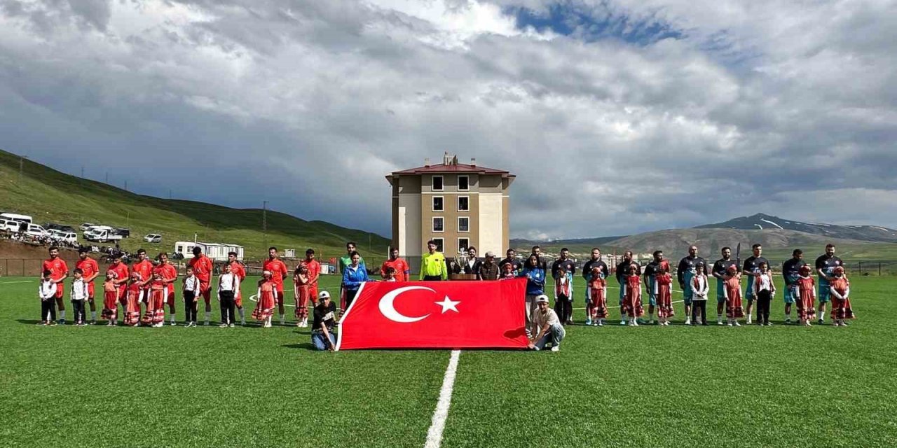 Tekman’da Mustafa Çiftçi futbol turnuvası şampiyonu Hürriyetspor oldu