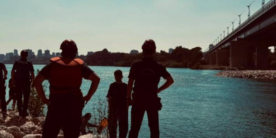 Seyhan Nehri'ne giren çocuk boğuldu