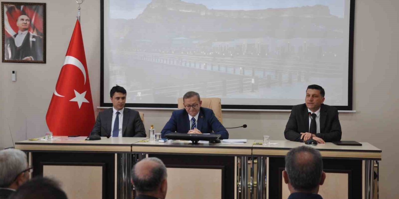 Vali Polat’tan kurumlara net mesaj: "Bahane değil, sonuç istiyorum!"