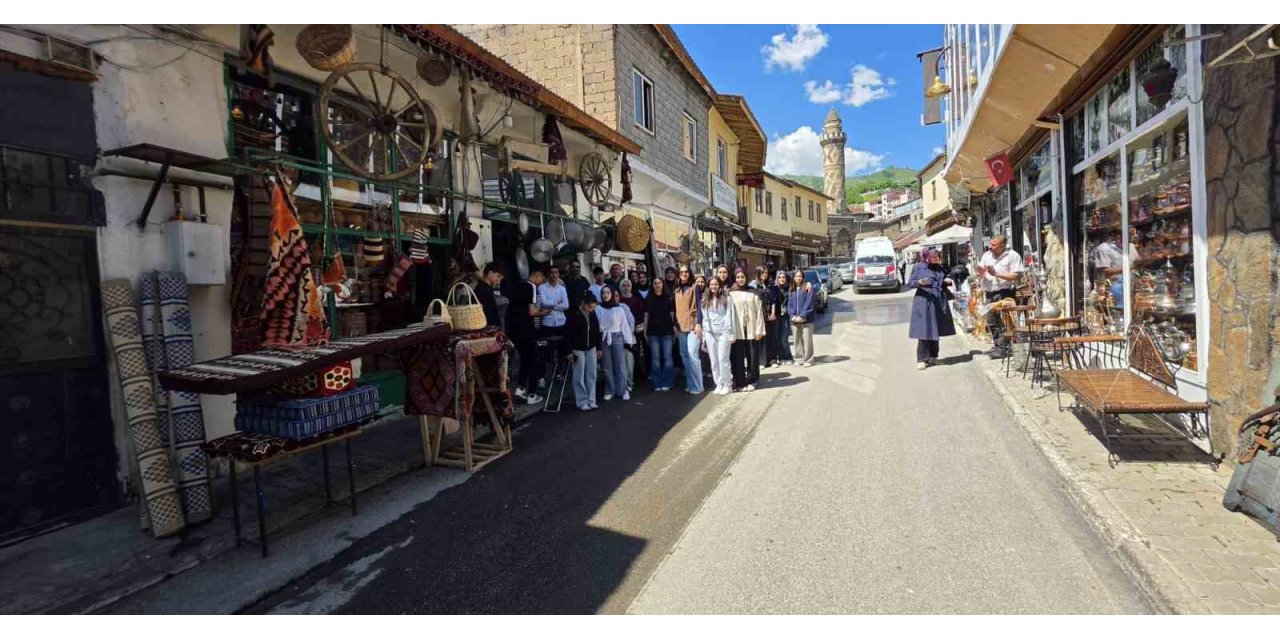Muşlu öğrenciler tarihi mekanları yerinde inceledi