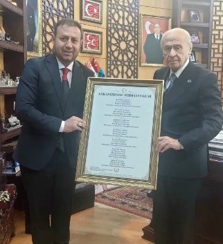 Milli takıma milli eser; MHP Lideri Devlet Bahçeli’nin isteğiyle hazırlandı