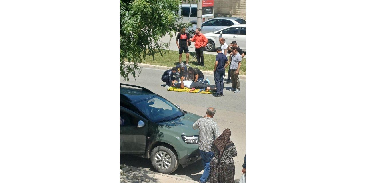 Elazığ’da motosiklet devrildi: 1 yaralı