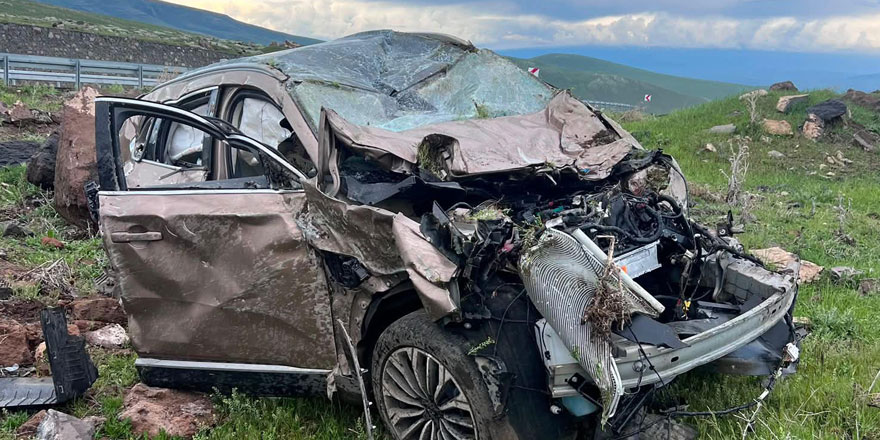 Kars-Iğdır Yolunda Kaza: 2 Kişi Yaralandı