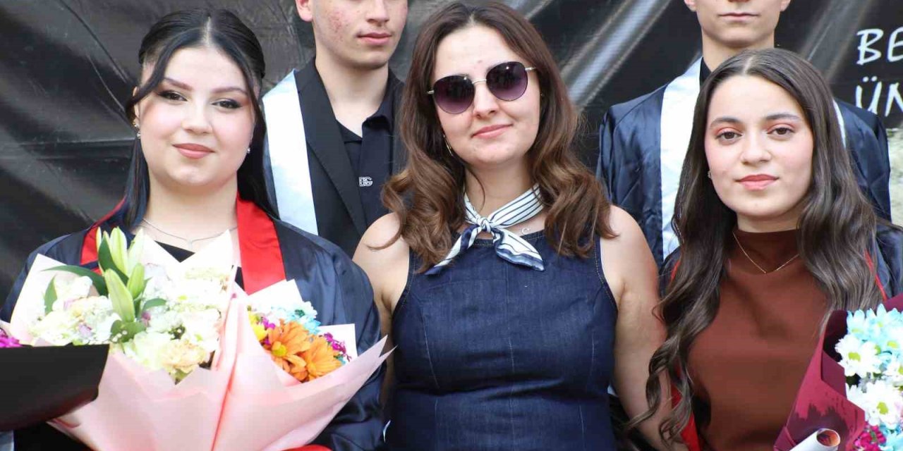 Hakkari’de mezuniyet heyecanı
