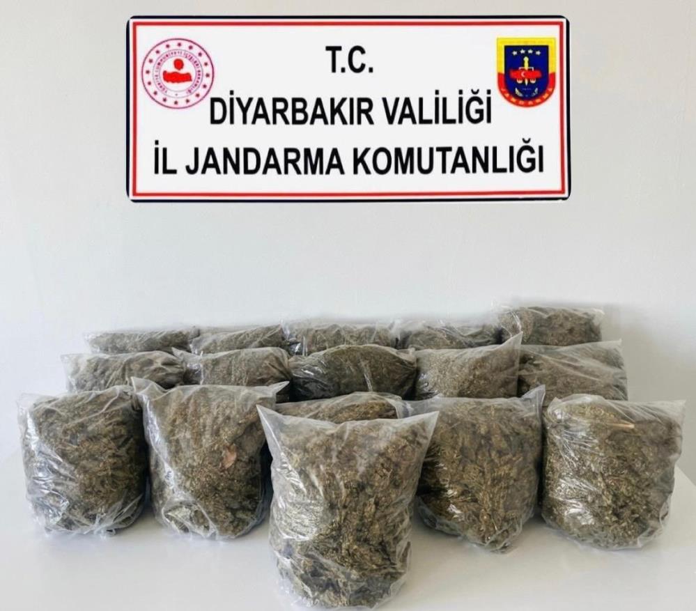 Diyarbakır'da 38 buçuk kilo esrar ele geçirildi