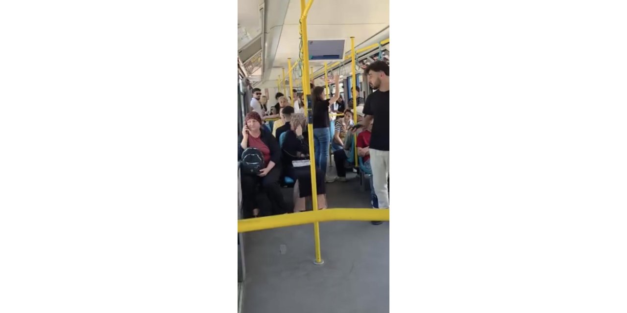 Metro'da yüksek sesle konuşma tartışması