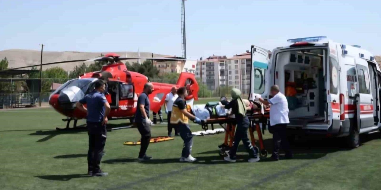 84 yaşındaki hasta ambulans helikopterle Malatya’ya getirildi