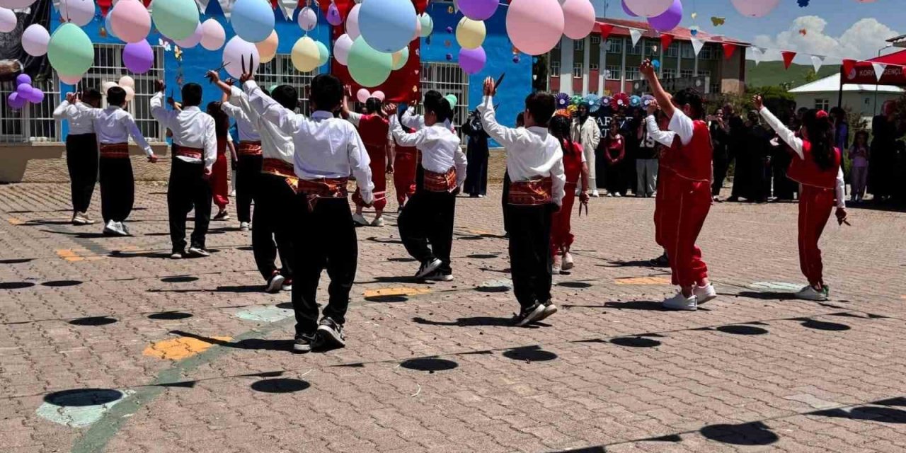 Korkut’ta yıl sonu şenliği coşkusu