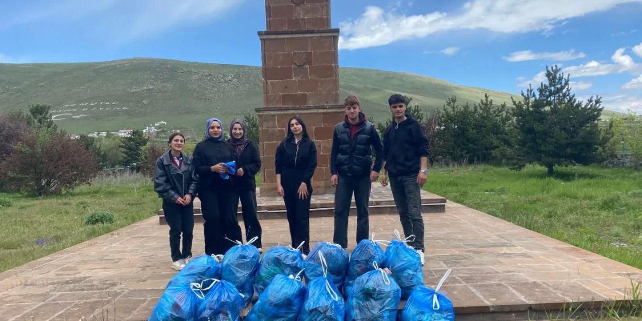 Çıldır’da öğrencilerinden örnek davranış