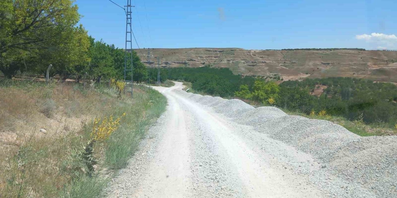Akçadağ’ın yol ağı güçleniyor