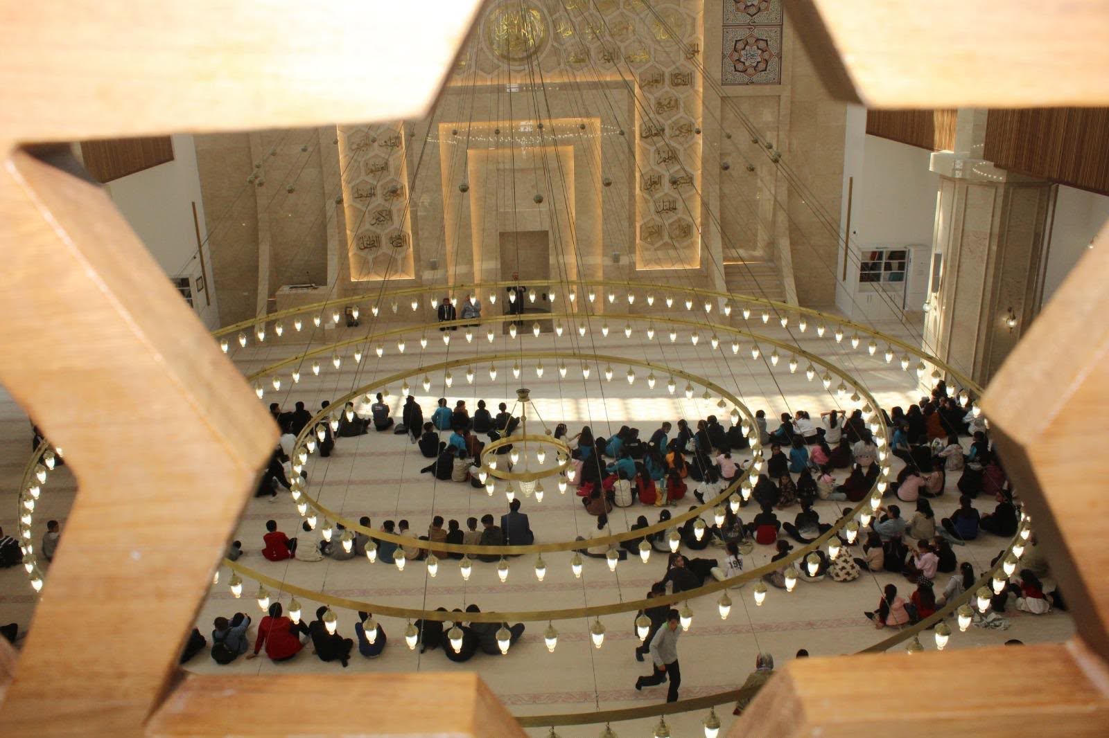 Kars’ta Dev ÇEDES Şenliği: Binlerce Öğrenci Cami Etkinliklerinde Buluştu