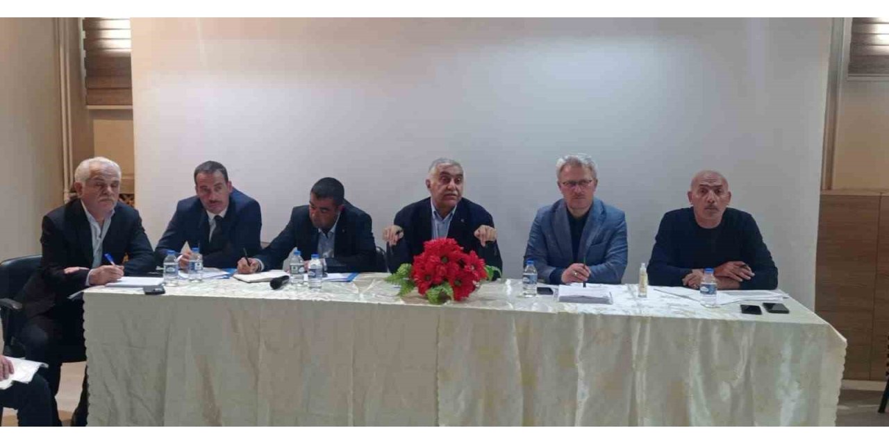 Genel Sekreter Aynalı, Tekman’da muhtarları dinledi