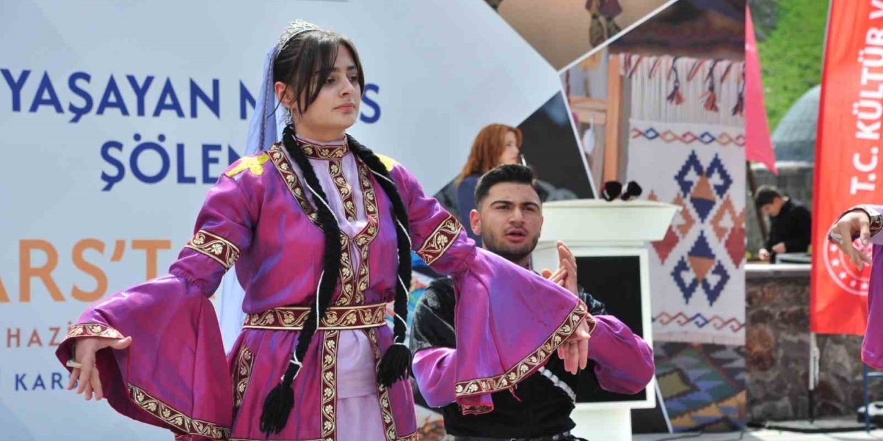 Kars Yaşayan Miras Şöleni renkli görüntülerle başladı