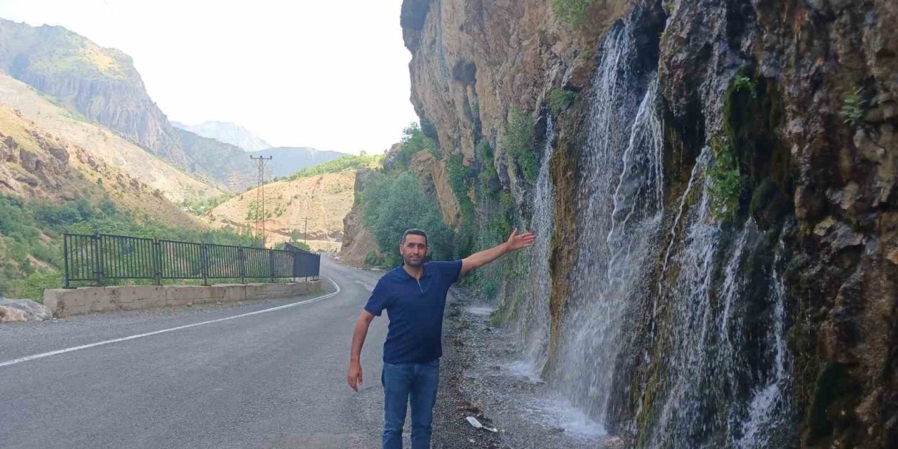 Durankaya şelalesi coştu