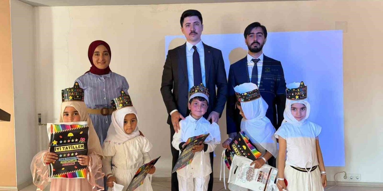 Kaymakam Kahraman, minik öğrencilerin heyecanına ortak oldu