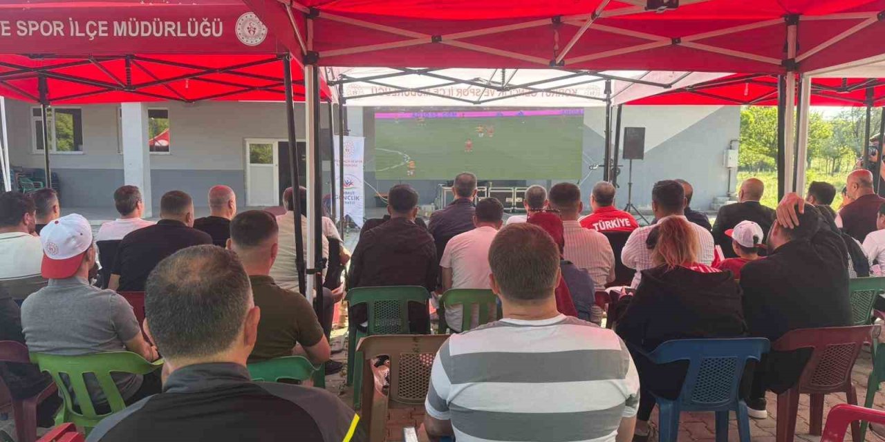 Korkut’ta milli heyecan dev ekrana taşındı