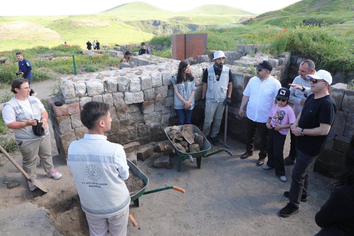 Kars Protokolü Ani Örenyeri'nde: "Geleceğe Miras" Çalışmaları Masaya Yatırıldı