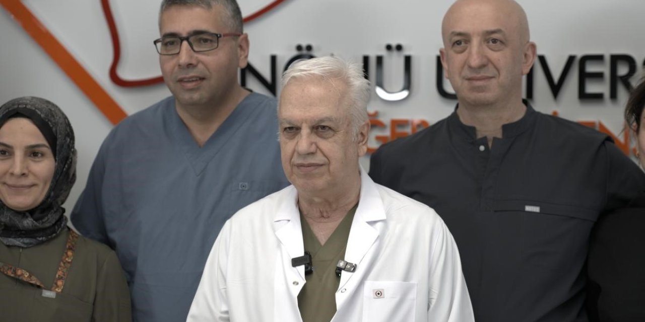 Dünyanın ilk 8’li çapraz karaciğer nakli Malatya’da gerçekleştirildi