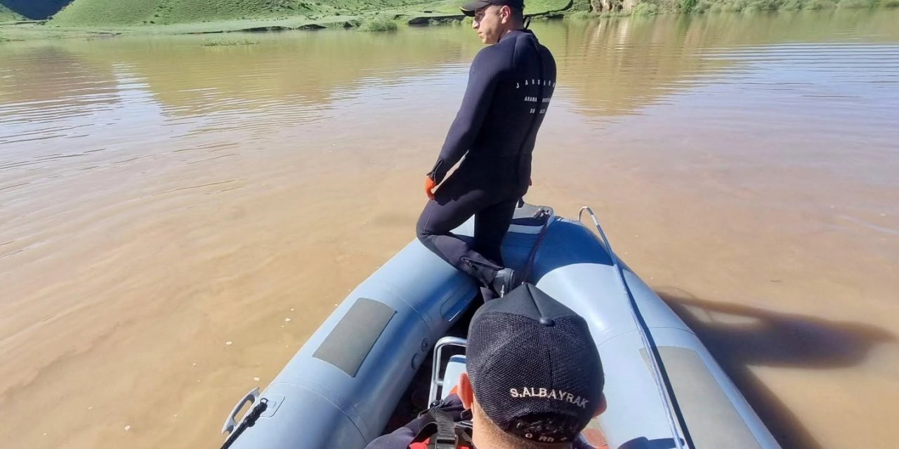Aras Nehri’nde kaybolan Okan Koç’un cansız bedeni, 2.5  km uzakta bulundu