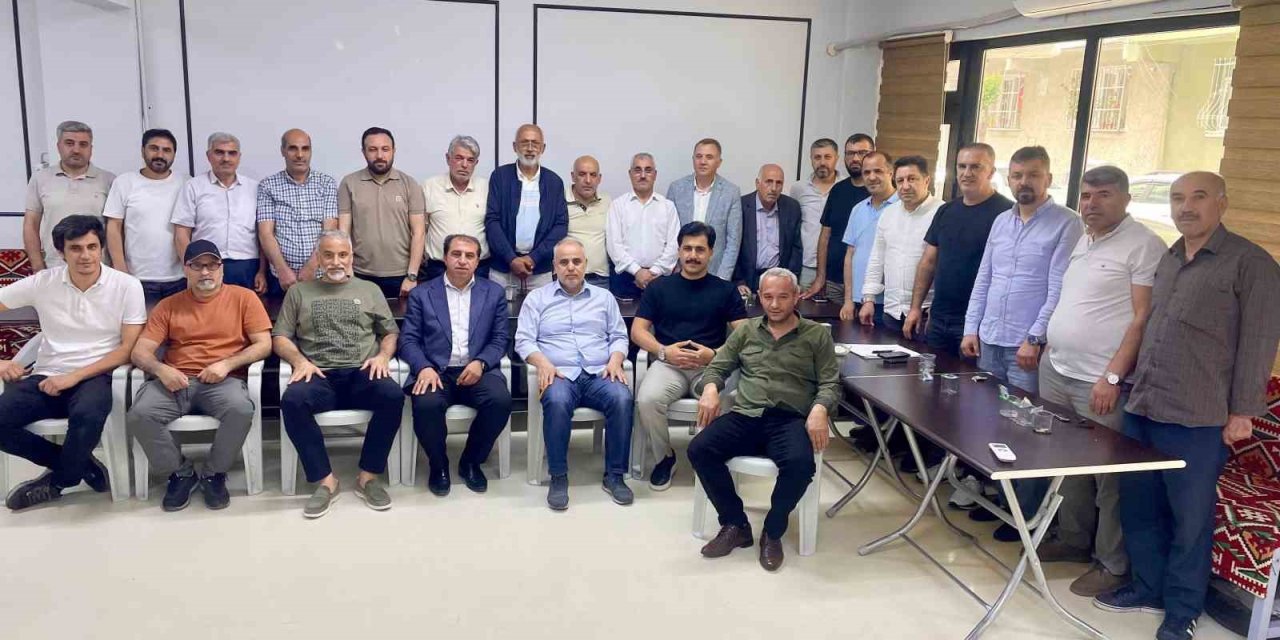 Alikanlılar Derneği’nde Abuzer Altun güven tazeledi