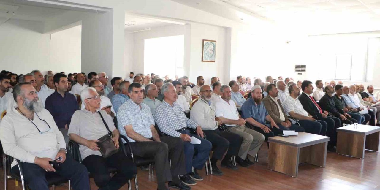 Elazığ’da Kur’an kursu öğreticileri ve din görevlilerine eğitim