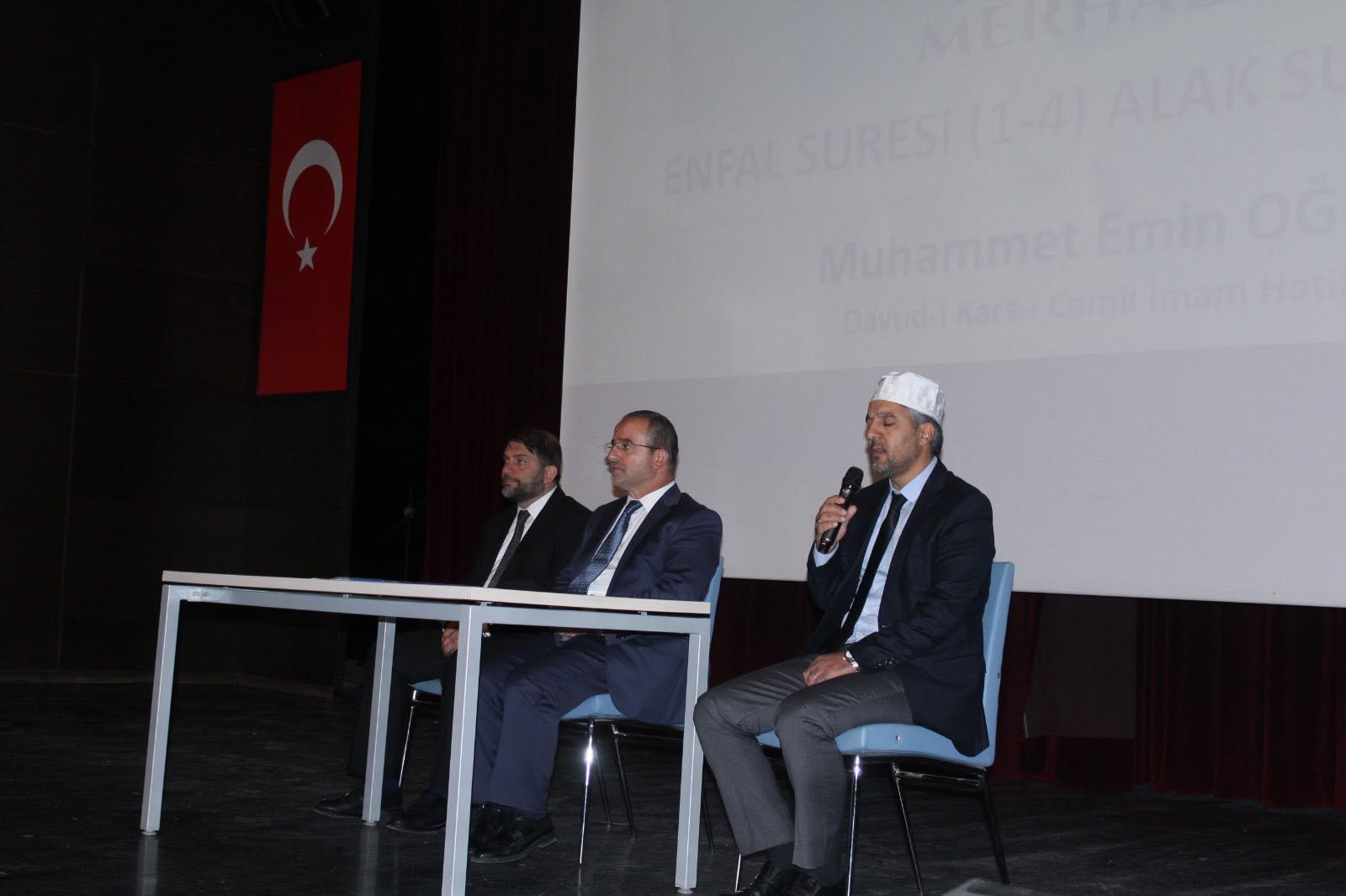 Kars’ta Din Görevlilerine Çifte Seminer