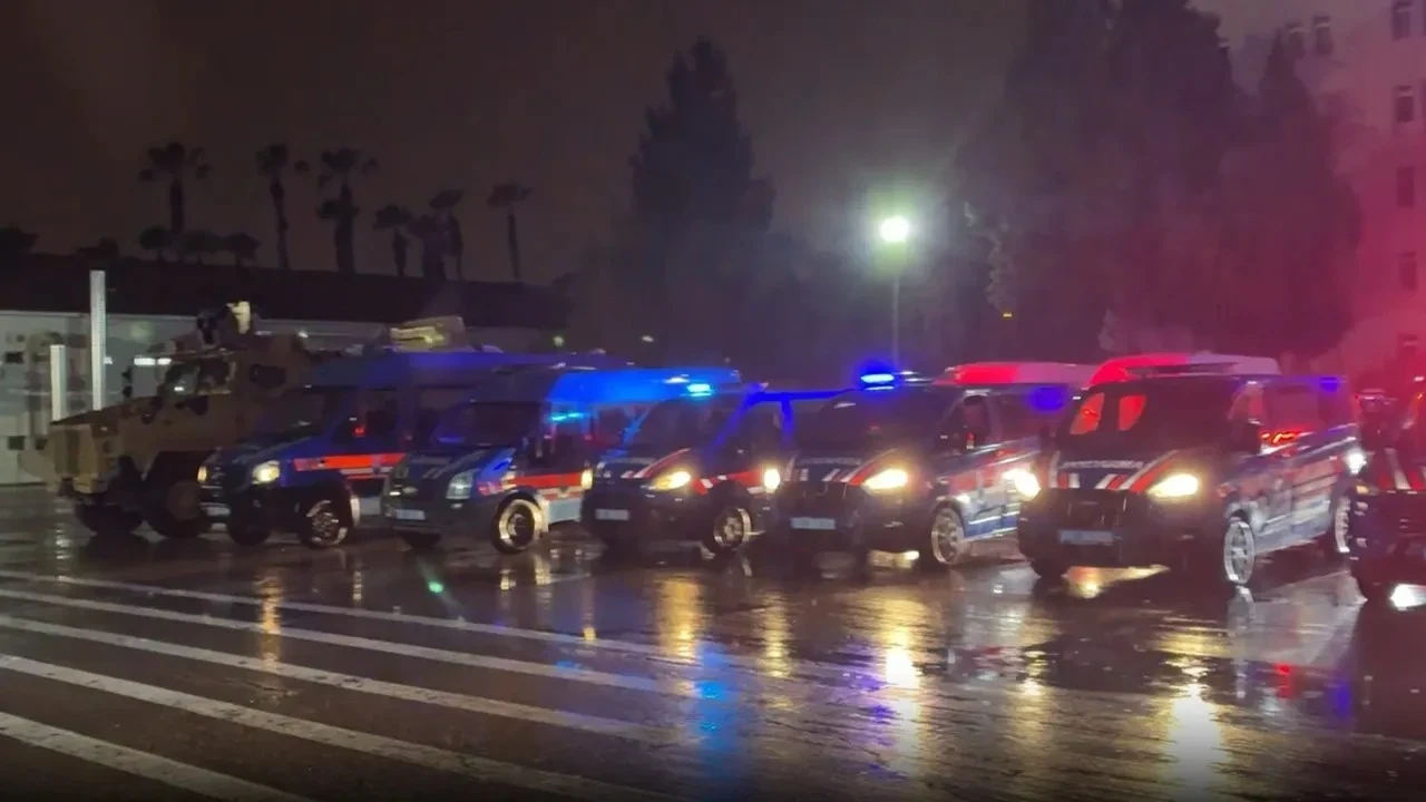 Kars Dahil 45 İlde "Narko Pars" Darbesi: Yurtdışı Bağlantılı Zehir Şebekesi Çökertildi