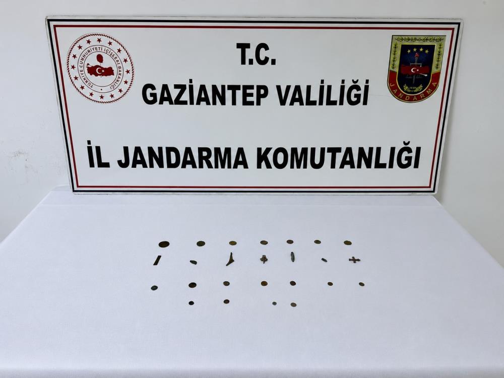 Gaziantep'te 19 adet tarihi eser sikke ele geçirildi: 1 gözaltı