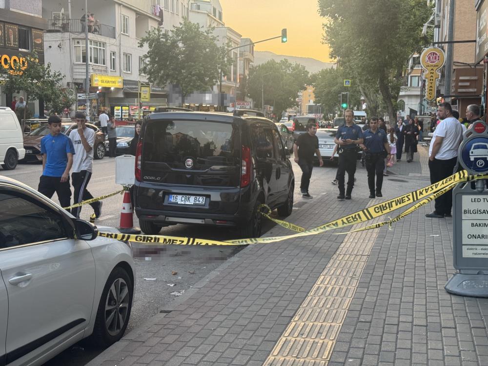Sosyal medyada başlayan husumet kanlı bitti: 22 yaşındaki genç öldürüldü