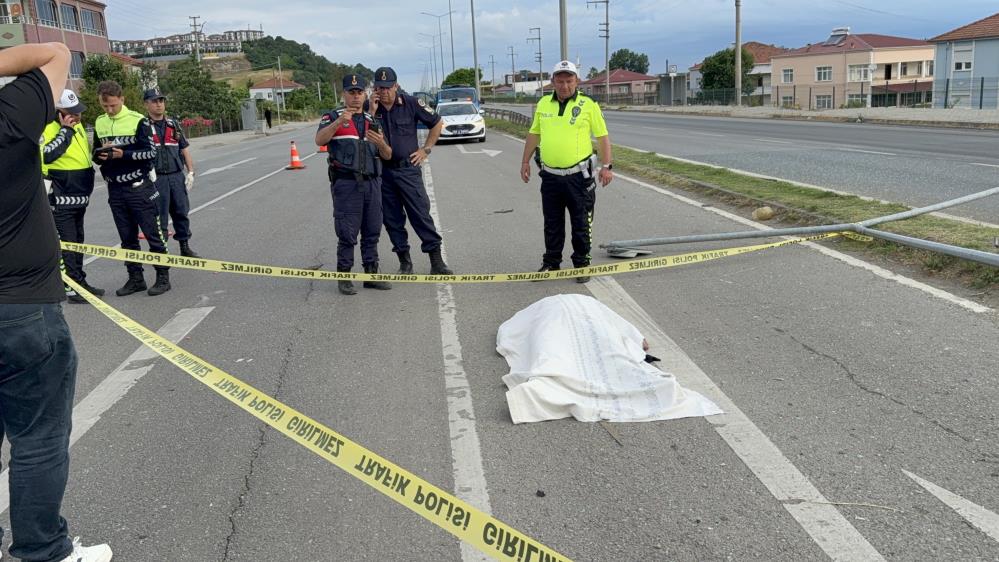 Refakatçi olarak hastaneye giderken kazada hayatını kaybetti