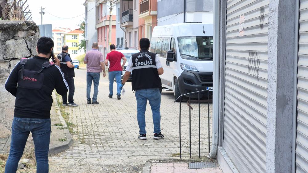 Eskişehir'de 17 yaşındaki çocuk, bir kişiyi pompalı tüfekle vurdu