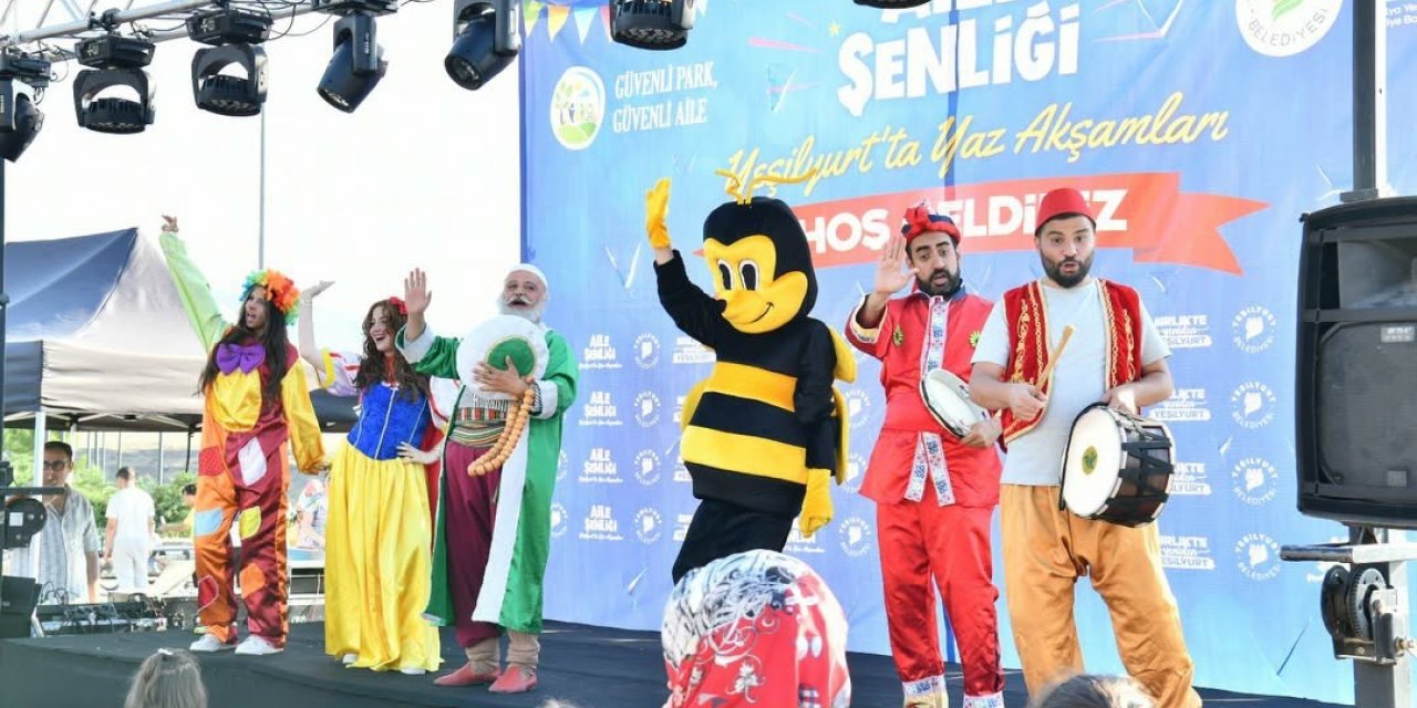 Yeşilyurt ilçesinde "Yaz Akşamları" renkli ve keyif dolu etkinliklerle başladı